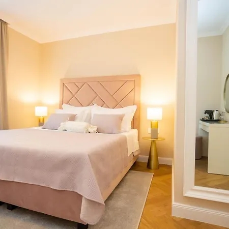 And Style Luxury 2 Bed & Breakfast Split