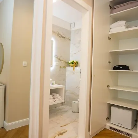 And Style Luxury 2 Split