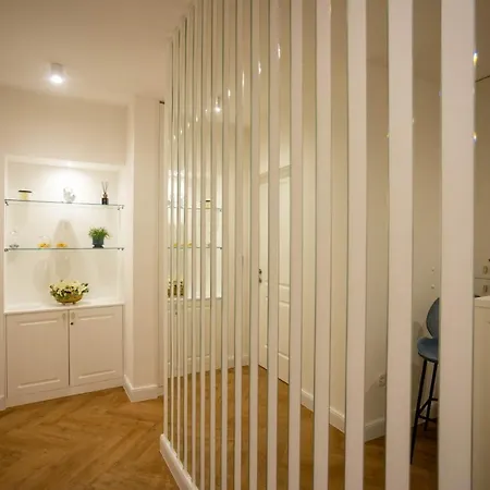 And Style Luxury 2 4*